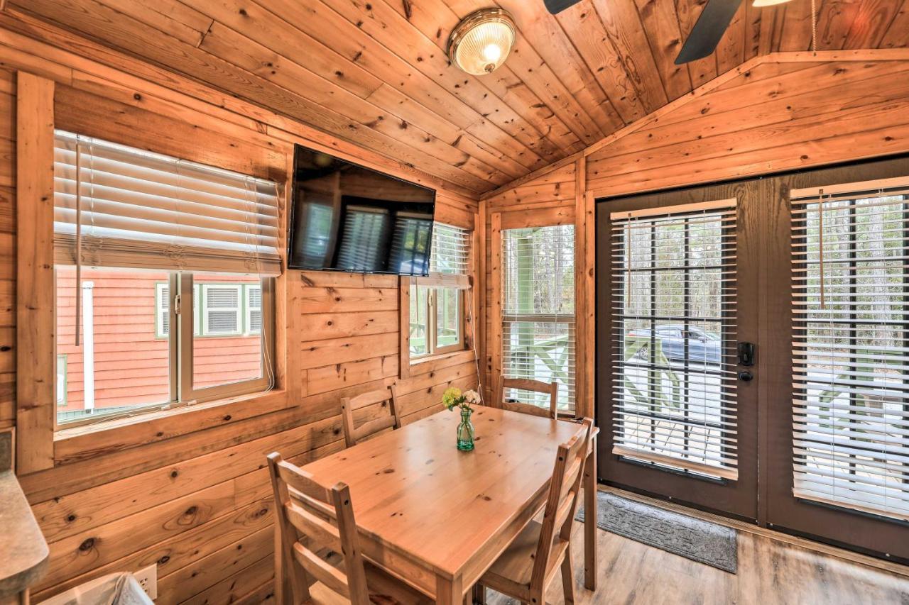 Beautiful New Bern Studio Cabin With Fire Pit! Kültér fotó