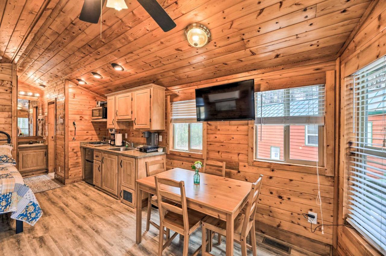 Beautiful New Bern Studio Cabin With Fire Pit! Kültér fotó