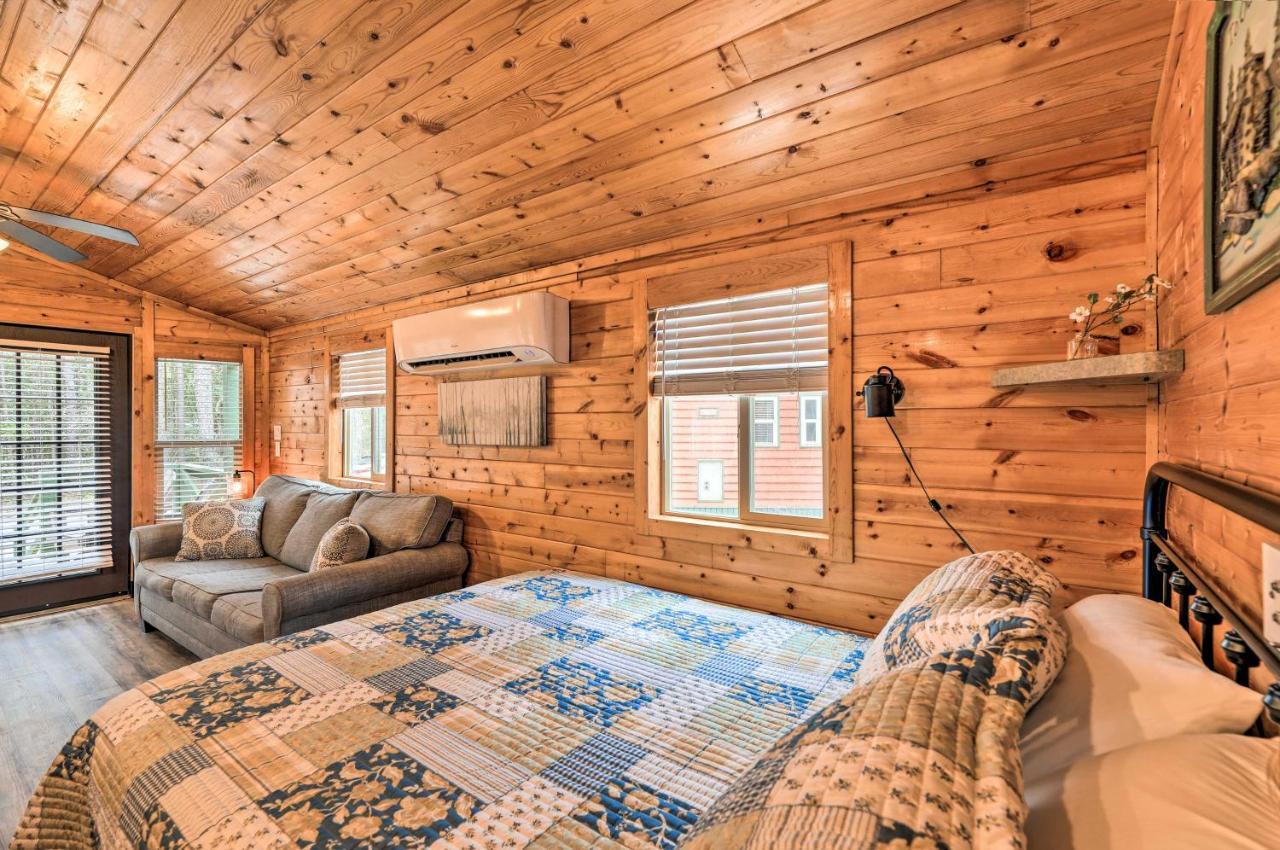 Beautiful New Bern Studio Cabin With Fire Pit! Kültér fotó