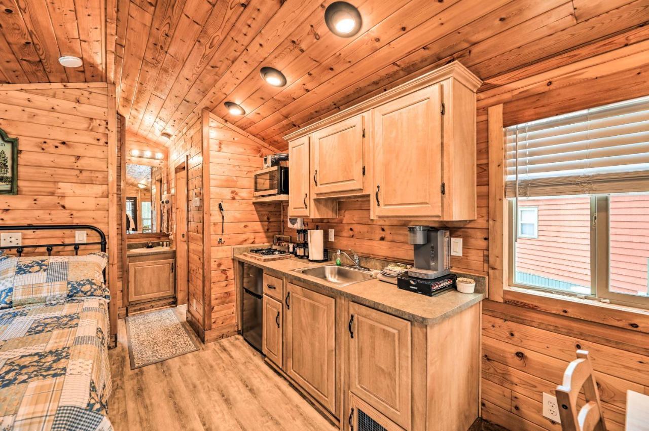 Beautiful New Bern Studio Cabin With Fire Pit! Kültér fotó